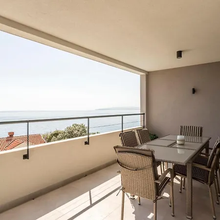 Apartment Beautiful In Dingac With Wifi Gornji Dingac