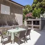 Beautiful In Dingac With Wifi Apartment Gornji Dingac