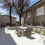 Beautiful In Dingac With Wifi Apartment *